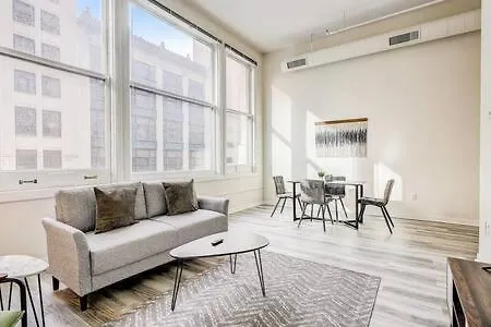 Cozysuites - 2Br With Direct Skybridge Access #1 Indianapolis Esterno foto
