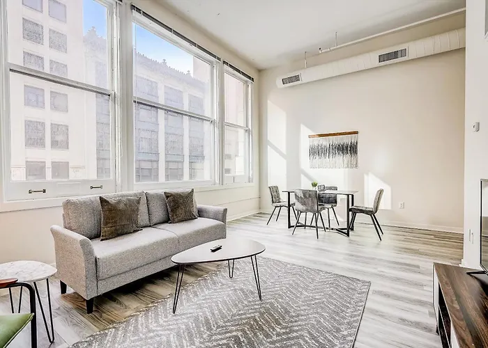 Cozysuites - 2Br With Direct Skybridge Access #1