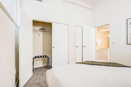 Cozysuites - 2br With Direct Skybridge Access #1 Appartamento Indianapolis