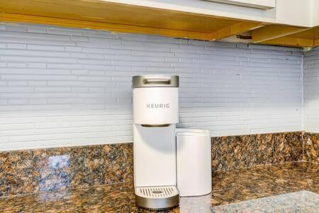 Cozysuites - 2br With Direct Skybridge Access #1 Appartamento