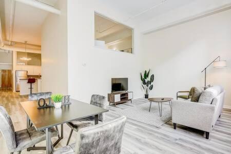 Cozysuites - 2br With Direct Skybridge Access #1 Appartamento Indianapolis